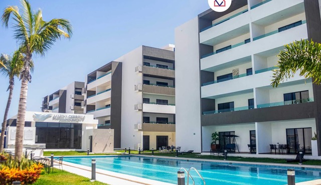 Marina Cerritos Loft, Wave Pool and Amenities
