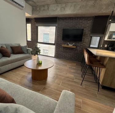 Modern apt in Col Americana