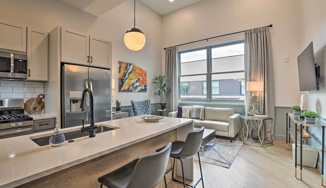 Modern Downtown Birmingham Condo w/Rooftop Access in Birmingham