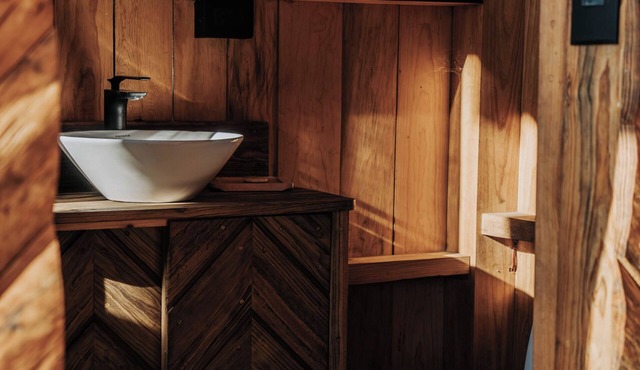 Moon Glow Cabin - Floating Above Lake Atitlán