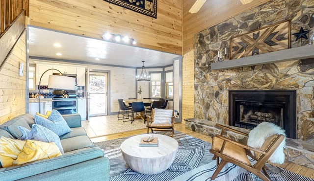 Mountain Meadow Lodge in Morganton