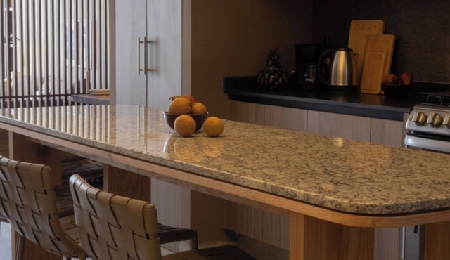 Mr. W : Stylish Luxury Apartment : Basset Tower