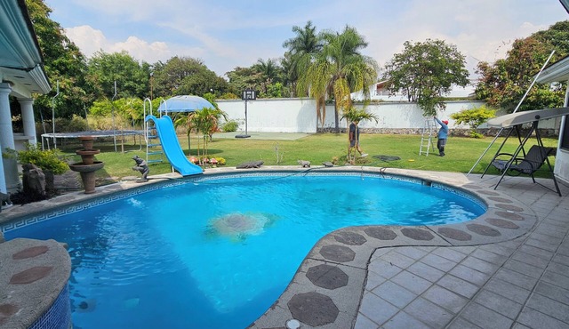 Villa Cocoyoc for 23 Pax | Pool, Jacuzzi and Basketball Court