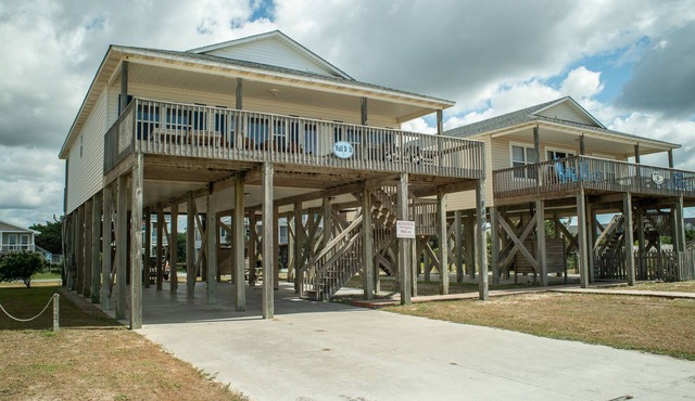 Nail'D It: Second row with unobstructed Ocean View! Family and Pet friendly! in Oak Island