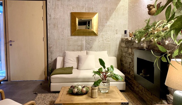 Natural & Paceful Loft at Historical Downtown