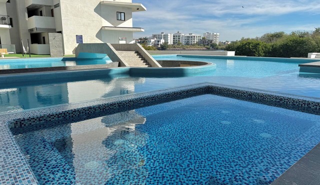 Nautilus Apartments