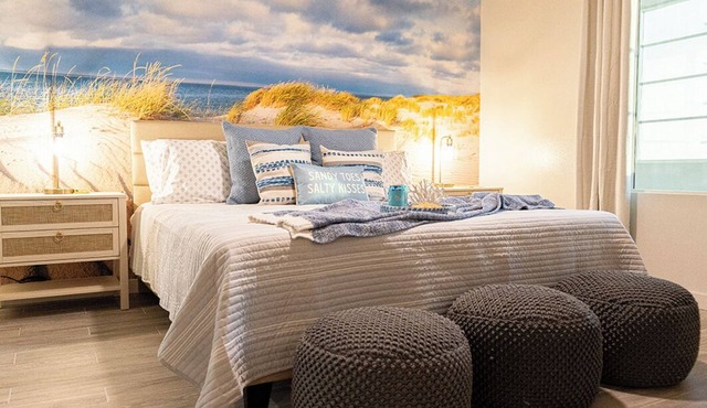 NEW Oceanfront Luxe Beach Escape @ Ocean Walk Resort + 4 Pools + Lazy River in Daytona Beach
