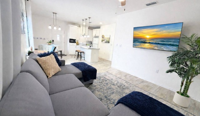 Newly Furnished Escape Sleeps 6 W/D-Fully Stocked