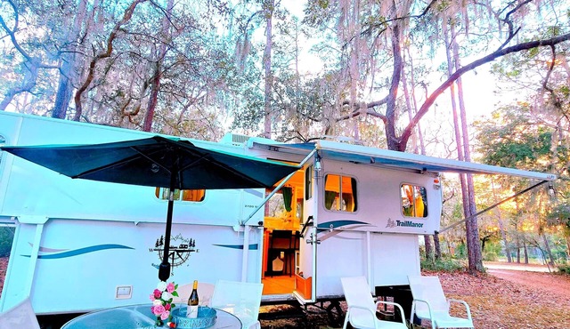 Nice Camper Under the Stars Free Parking Fire Pit Hammock Pet-Friendly. in Hawthorne