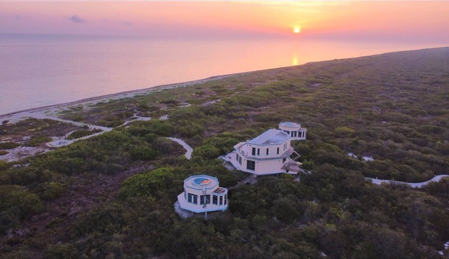 Nirvana Blue – Secluded Luxury Villa with Private Beach