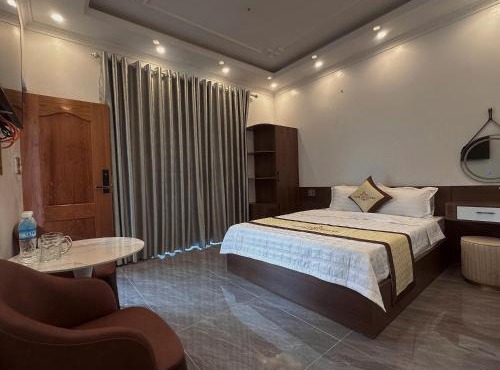Oanh Thư Hotel