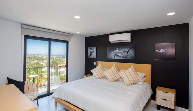 Ocaso Haus - King Penthouse Retreat