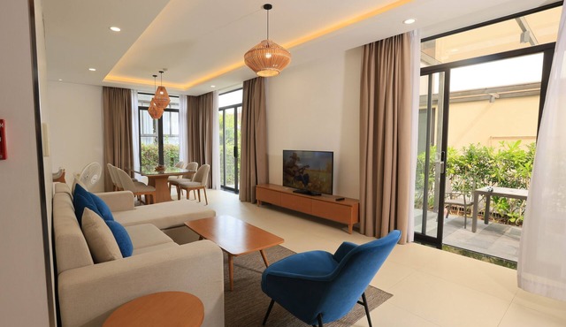 OCEAN BREEZE VILLA CAM RANH