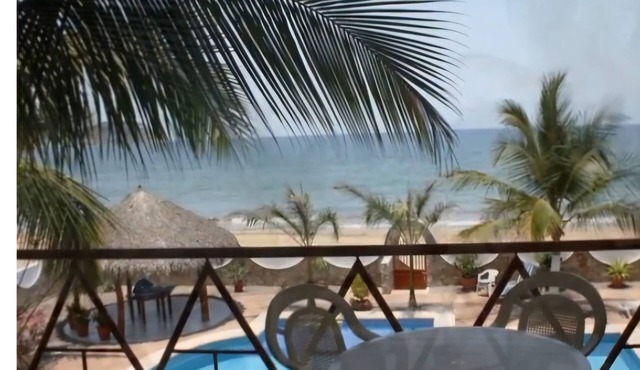 Ocean Front 1 King bed apartment in delightful La Peñita de Jaltemba with pool
