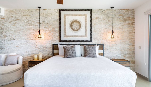 Ocean Front Middle floor bedroom 3 bath sleeps 6