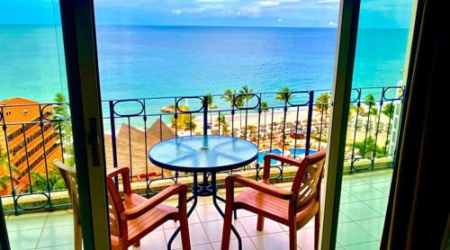 Ocean View Apartment in Perfect Location
