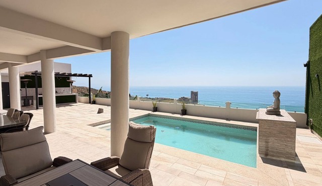 OCEAN VIEW SUNSET VILLA SANTORINI