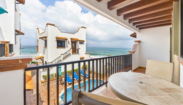 Ocean View Villa "Saltillo" with a/c and 2 pools, 5 min stroll to beach