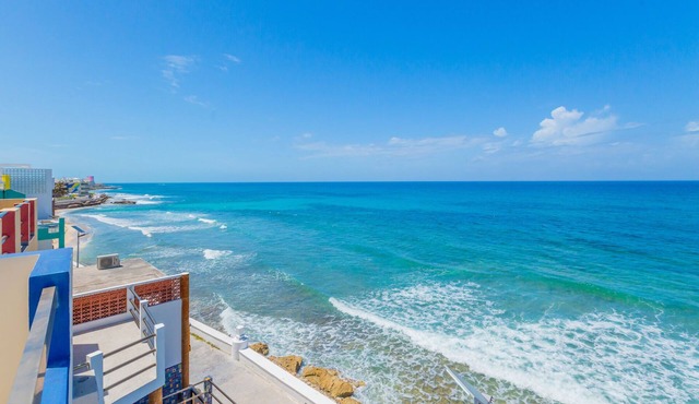 🏖 Oceanfront 4BR Villa – Walk to Playa Norte & Downtown