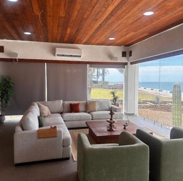 Oceanfront House, Private Beach