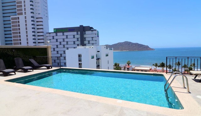 Oceanfront paradise with pool By GPS