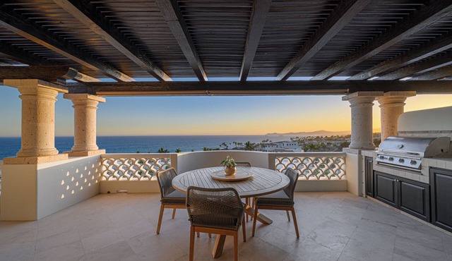 Oceanview Penthouse Beachclub and Yacht Membership