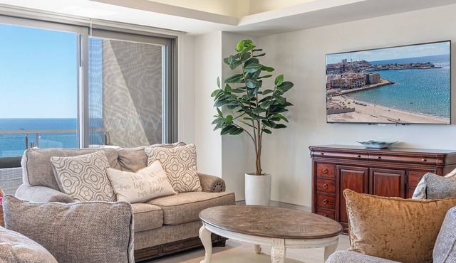 One 1207 – Cutting-Edge Luxury and Spectacular Views of the Sea of Cortez