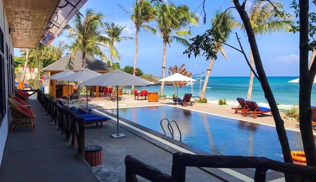 Palm Beach Hotel