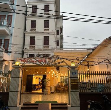 Paloma Hotel Quan Lan