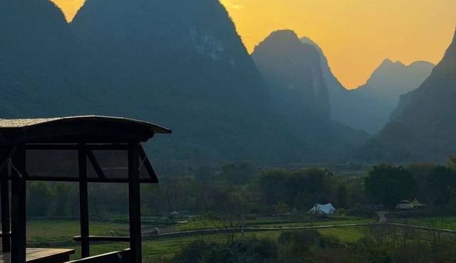 PastForward Deer Luxury Hidden Retreat at Yulong River in Guilin