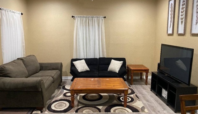 Peaceful 3BR house with a lot of space. in Palacios