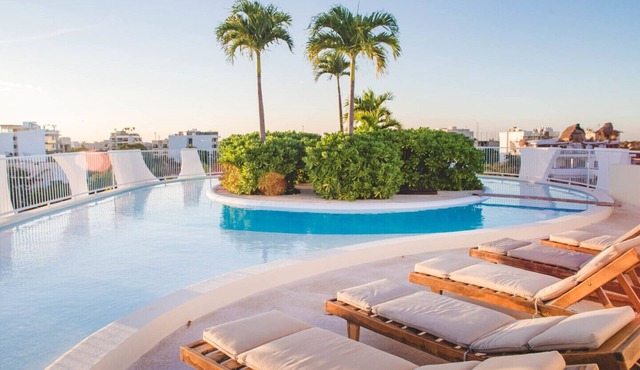 Penthouse, 2 Rooftop Pools w/OceanView - Perfect For Family!