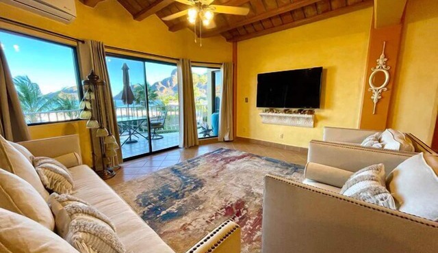 Perfect 2 bedroom 2 bathroom condo overlooking the San Carlos Bay