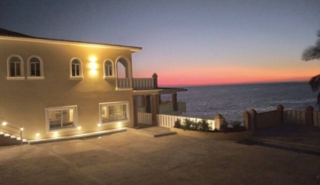 Perla Del Mar Estate, Caleta De Campos
