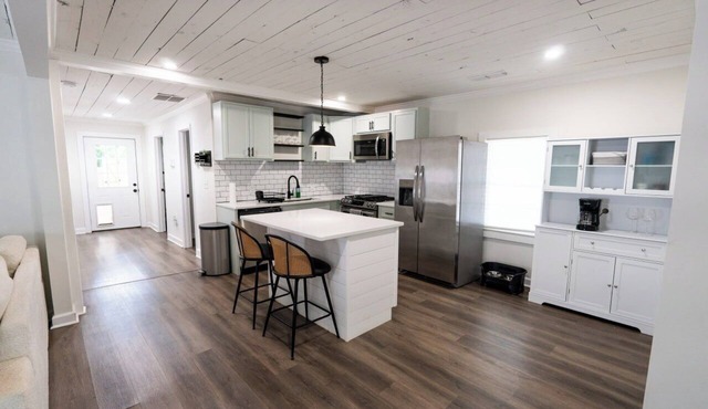 Pet-friendly home walking distance to Downtown Monroe in Monroe