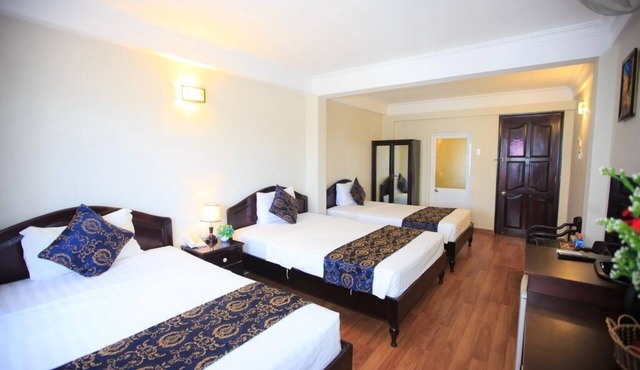 Pho Bien Nha Trang Beachside hotel
