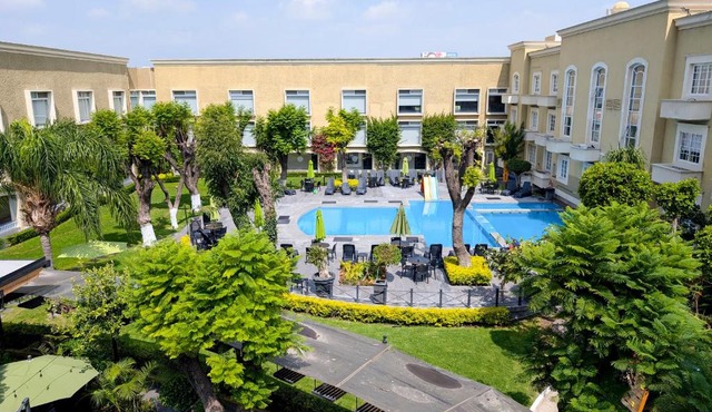 Plaza Camelinas Hotel