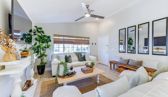 Pool Access! Extended Snowbird Escape in Gilbert in Gilbert