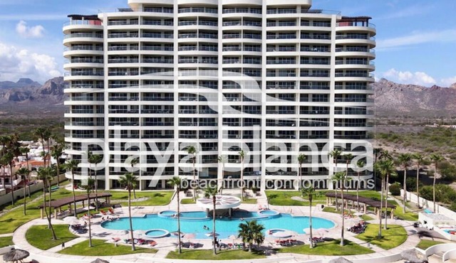 Premier Playa Blanca Condo 1302:2 BR,2BA, Beachfront,Amazing View,Hotel Services