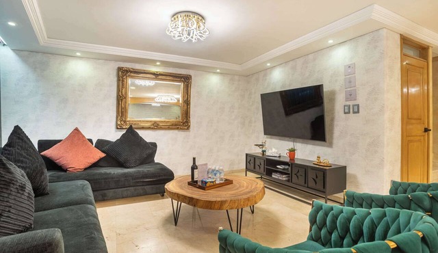 Prime Polanco Stay With Patio, Near Shops & Cafes