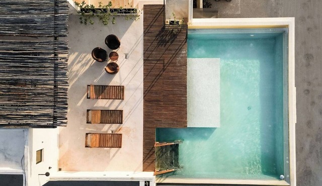 Private 11BR House, 22 Pax, Rooftop + Pool
