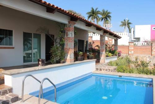 Private Heated Pool - Lake View House - Golf Club