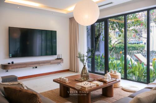 Private Pool Family Villa Haku - Prime Location near Beach & Sonasea Night Market