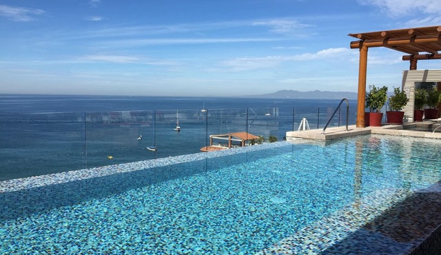 Puerto Vallarta Romantic Zone Condo, In V177.Few Steps From Beach.