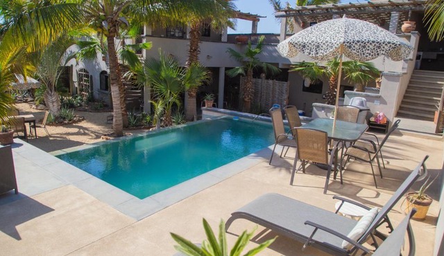 Pure Baja Private Suites-Upscale Property with Infinity Pool and Lush Gardens