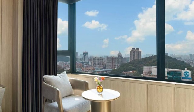 Qinghui Garden Orange Crystal Hotel