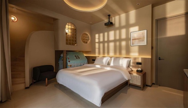 Qinxiang Pavilion Hotel