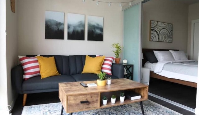 Queen Anne Abode ★ 1 Block from CPA! ★ Free Parking! in Seattle