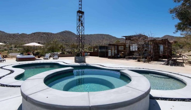 Quiet Compound 5Min to Park Pool and Spa 5Acres in Joshua Tree