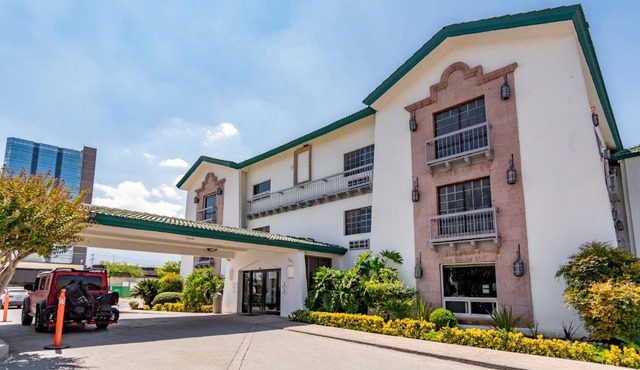Quinta Dorada Hotel & Suites